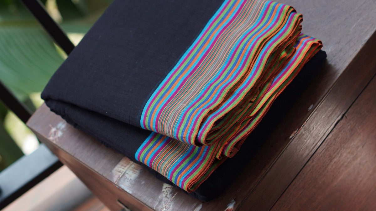 Black Patteda Anchu Handloom Saree with Rainbow Border