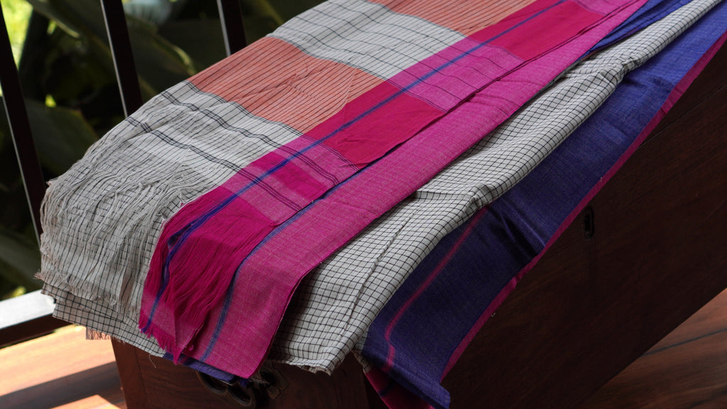 White Checkered Patteda Anchu Handloom Saree with Blue and Pink Borders