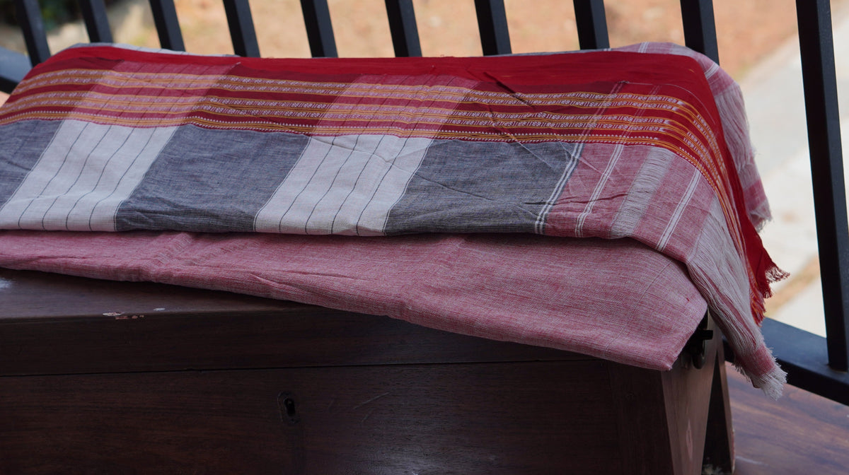 Peach Patteda Anchu Handloom Saree with Red Gomi Border