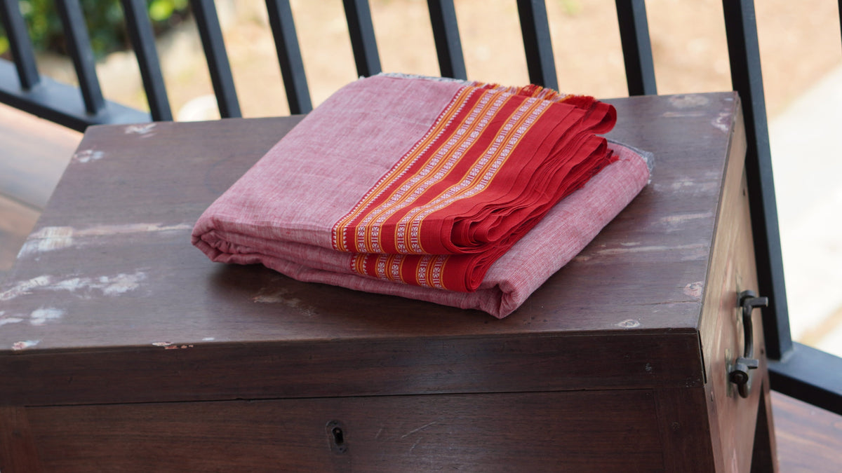 Peach Patteda Anchu Handloom Saree with Red Gomi Border