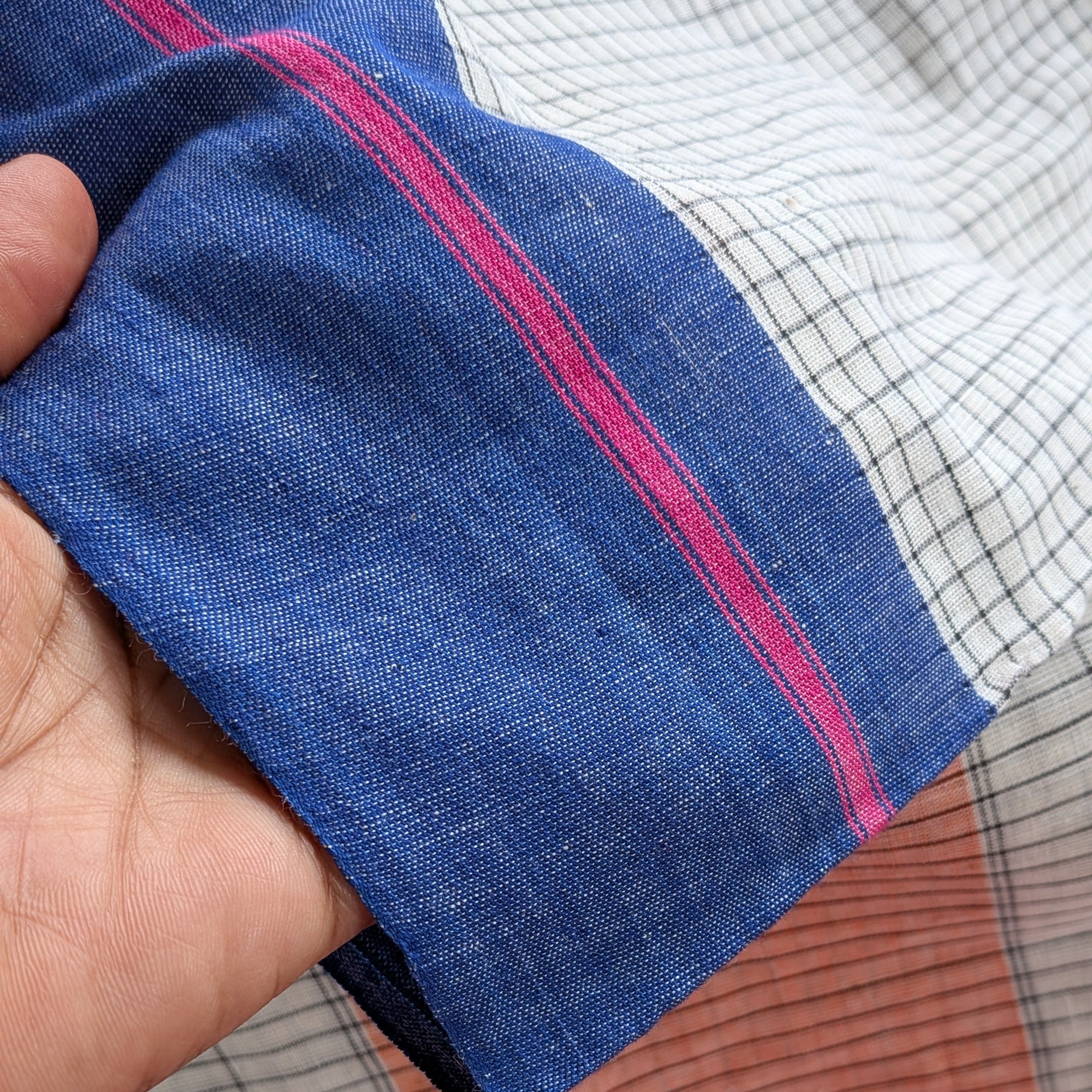 White Checkered Patteda Anchu Handloom Saree with Blue and Pink Borders