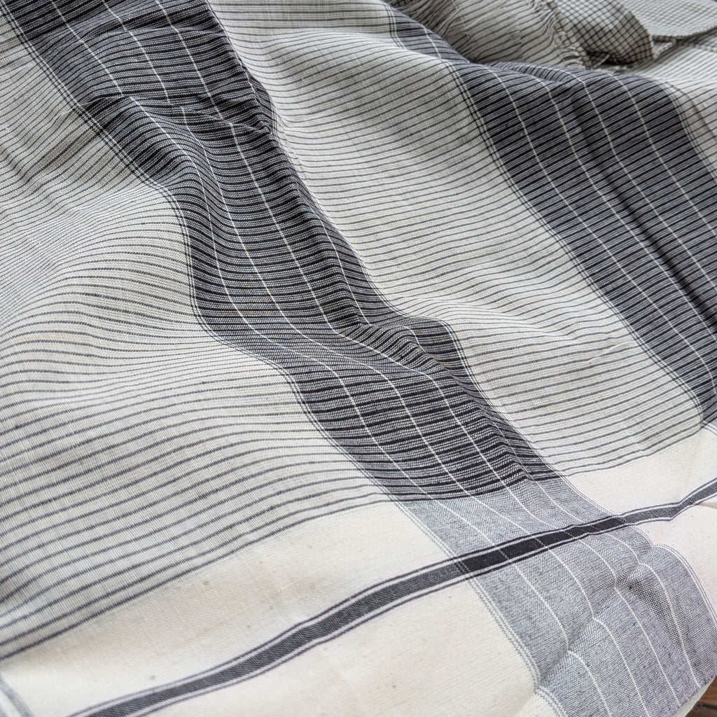 White and Black Checkered Patteda Anchu Handloom Saree with White Border